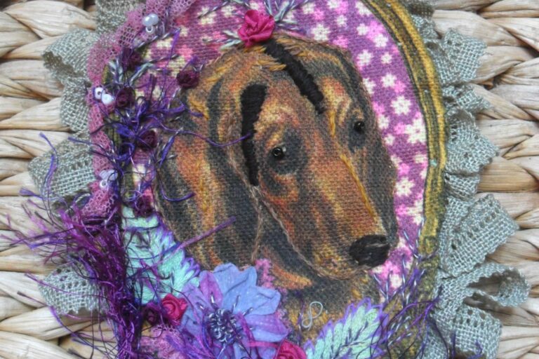 Broder un chien, broder une broche