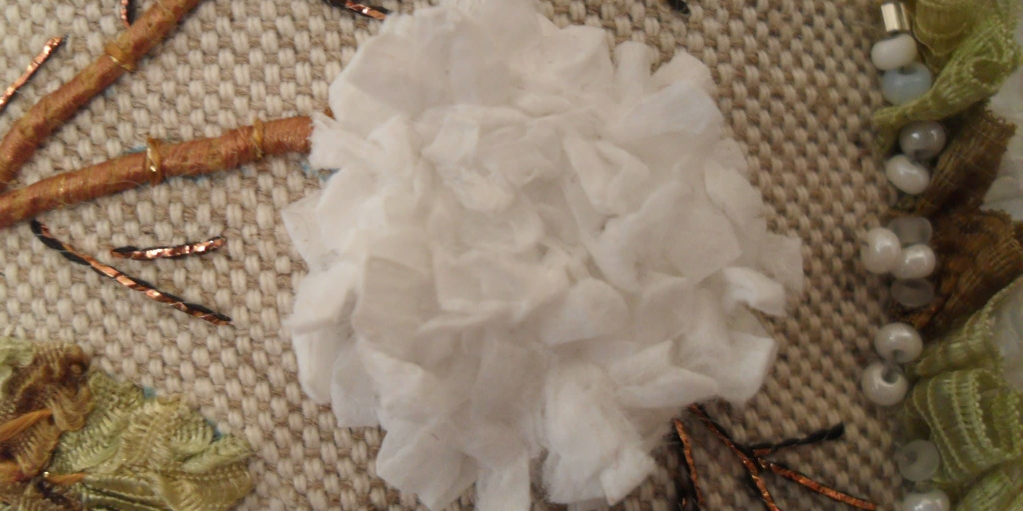 Broder une rose araignée, tuto gratuit Fils et Fantaisies