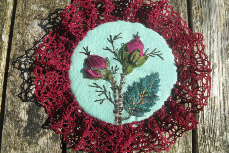 Broder un bouton de fleur