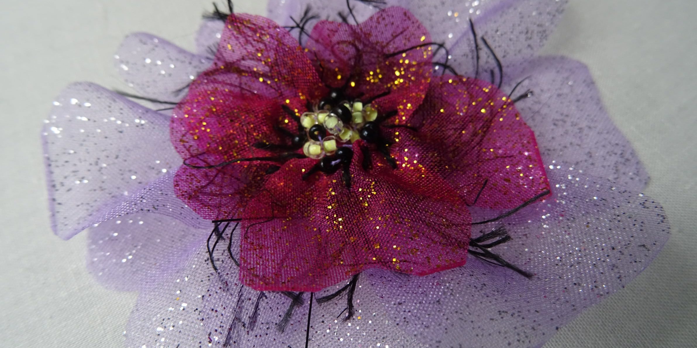 Fleur en volume assemblage de pétales Tuto gratuit fleur en volume