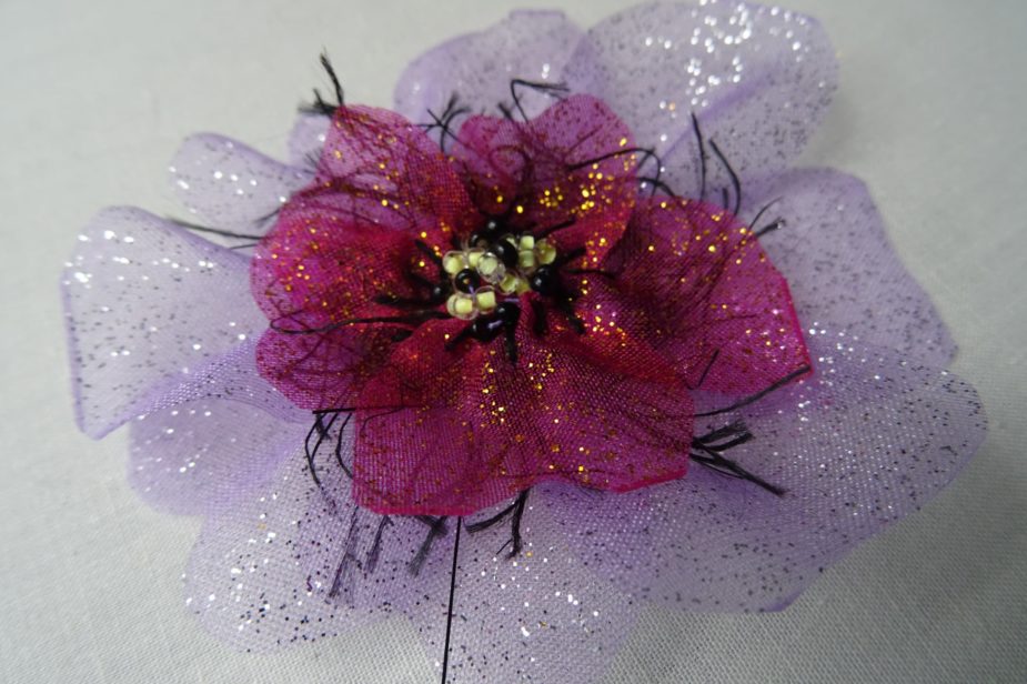 Fleur en volume assemblage de pétales Tuto gratuit fleur en volume