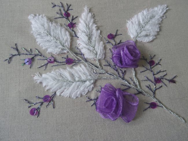 Modèle proposé avec l'assortiment "Broder l'hiver"