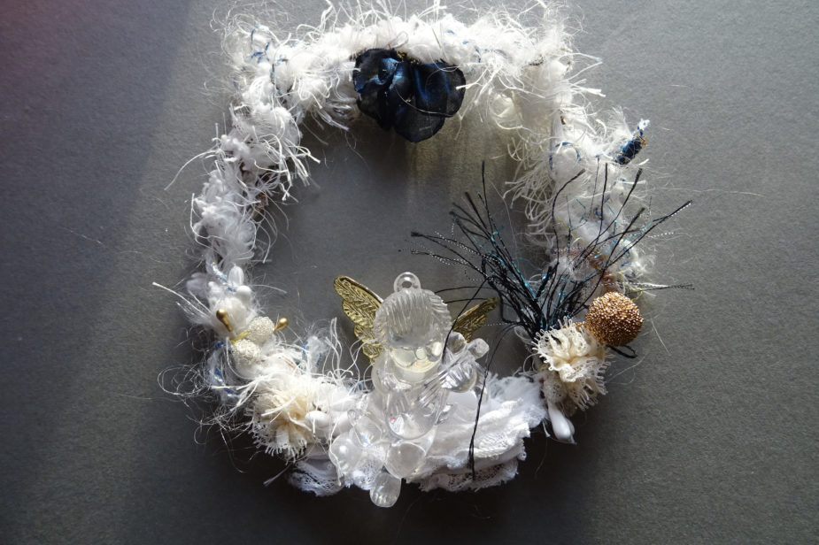 Couronne de Noël brodée