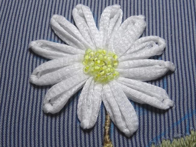 50 nuances de fleurs brodées