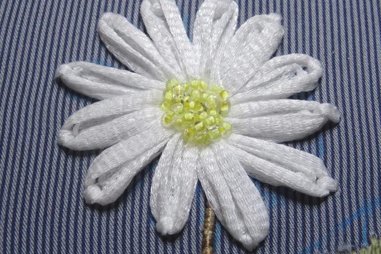 50 nuances de fleurs brodées