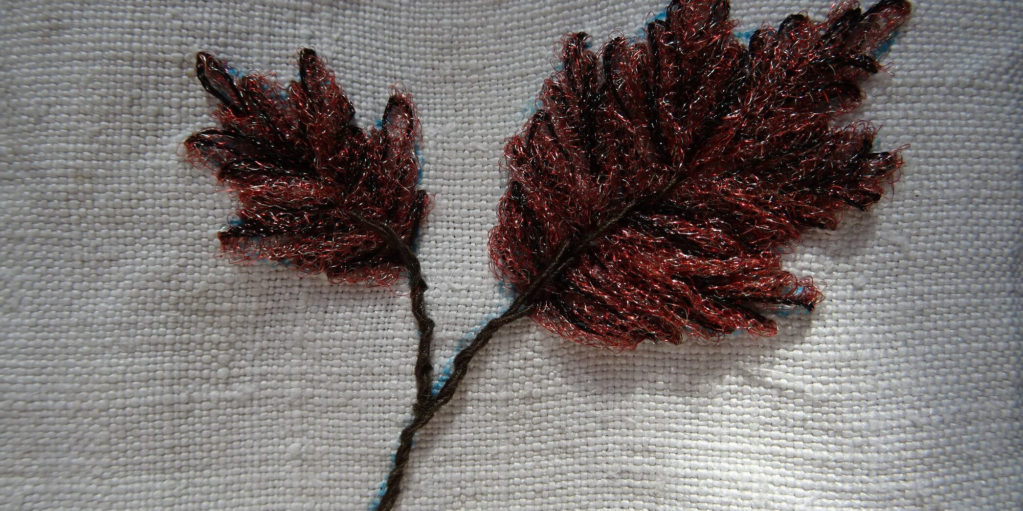 Feuillage N°3 animation broderie gratuite Fils et Fantaisies "Broder du feuillage"