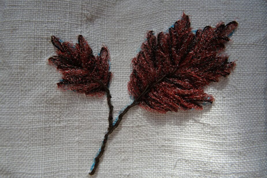 Feuillage N°3 animation broderie gratuite Fils et Fantaisies "Broder du feuillage"