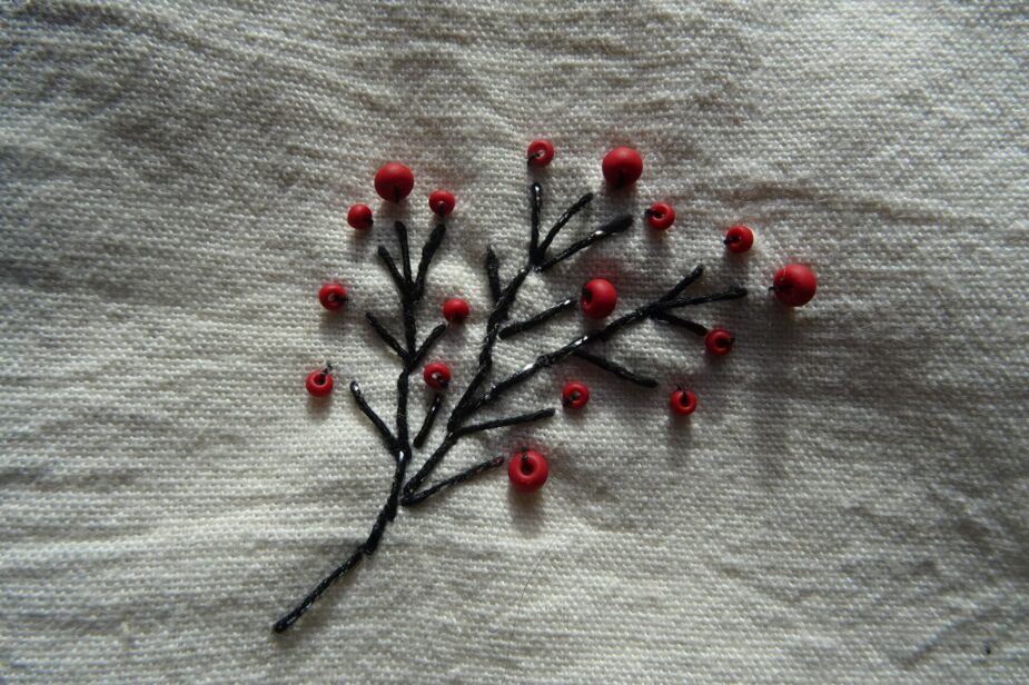 feuillage n°6 Fils et Fantaisies, broderie d'embellissement ou broderie créative